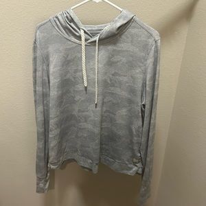 Vuori halo hoodie. Gray camo. Size XL